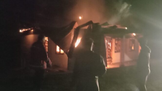 Rumah Kontrakan Di Kampung Pisang Nunukan Ludes Terbakar