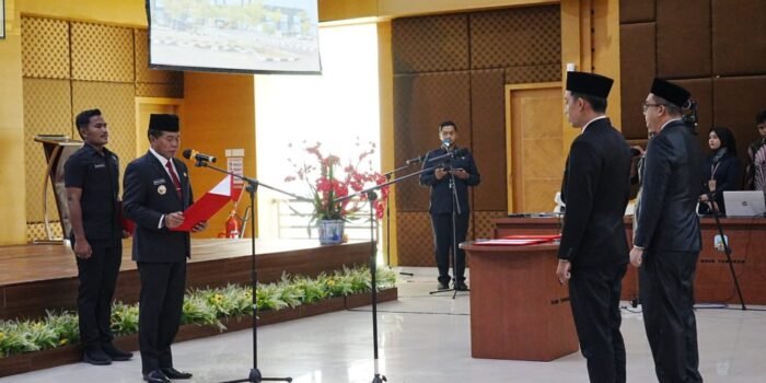 Lantik 9 Pejabat Fungsional, Gubernur Minta Pembangunan Daerah Libatkan Pengusaha dan Investor