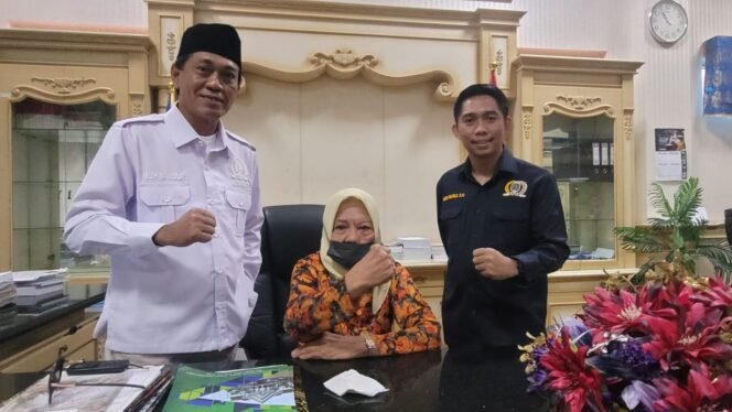 Gerinda Politik di Pasar Jamaker